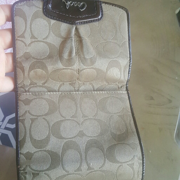 Coach Wallet with Brown Designer - Picture 3 of 3